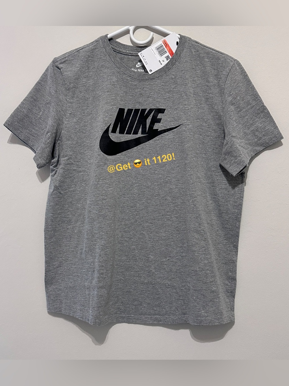 Nike Sportswear Essentials Women's Logo T-Shirt DX7906-063 Size L Grey - Picture 2 of 7